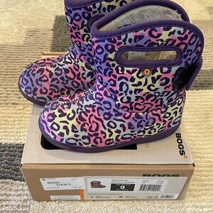Bogs Kids Boots - Purple and Multicolor Leopard Print